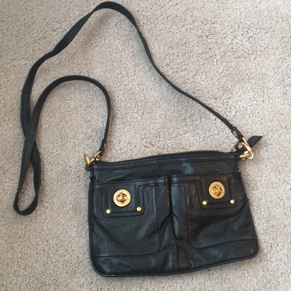 Black cross body purse!